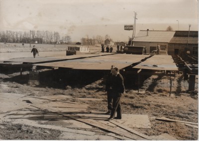 Chantier naval (1).jpg (378.91 Kio) Vu 11538 fois Chantier naval (1).jpg