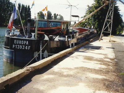 photo bateau Europa pont sur yonne.jpg (102.82 Kio) Vu 6341 fois photo bateau Europa pont sur yonne.jpg