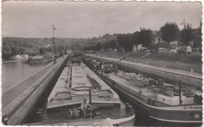 cp écluses bougival 002.jpg (212.86 Kio) Vu 1711 fois cp écluses bougival 002.jpg