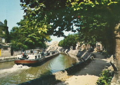 Montargis (Loiret) - Promenade au bord du canal (3).jpg (81.05 Kio) Vu 6262 fois Montargis (Loiret) - Promenade au bord du canal (3).jpg