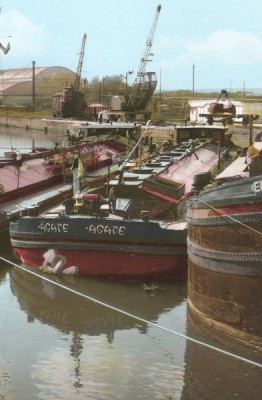 Chauny (02 - Aisne) - Port de Pechiney - St-Gobain (AGATE coul) (4).jpg