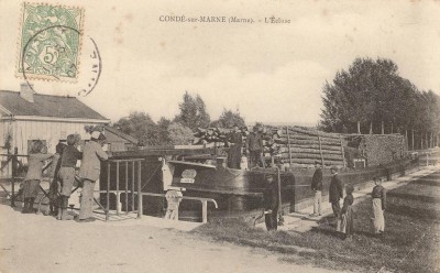 Condé-sur-Marne (Marne) - L'écluse 1 (4).jpg