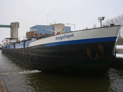 angelique77lp.jpg