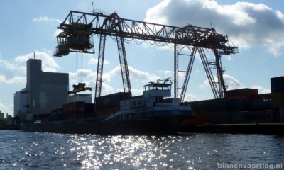 uniqueship222062012.jpg
