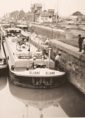 Tancarville Eliane (red).jpg