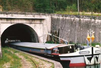 danaos a la voute de lay-st-remy 001a (red).jpg (144.19 Kio) Vu 2799 fois danaos a la voute de lay-st-remy 001a (red).jpg