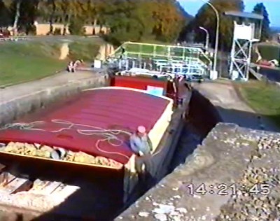 14 éclusage arrière.jpg (79.84 Kio) Vu 4239 fois 14 éclusage arrière.jpg