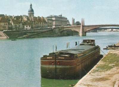 Chalon-sur-Saône - Quais de la Saône (b) (red) (2).jpg