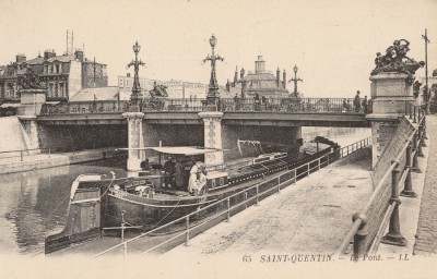 Saint-Quentin - Le pont (a) (red).jpg