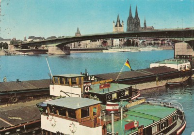 Köln am Rhein - Deutzer Brücke und Dom (a2).jpg