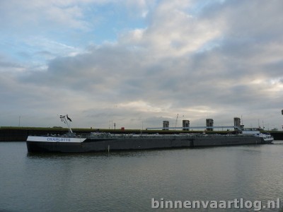 5d4020eb54.jpg