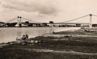 pont de cannes ecluse.jpg