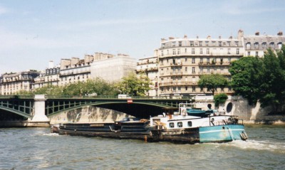 cloudless-paris-29_05_1999.jpg