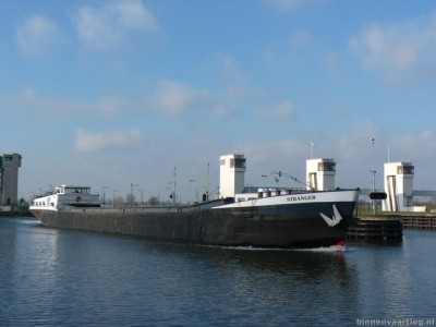 stranger228012013.jpg (68.13 Kio) Vu 2837 fois stranger228012013.jpg