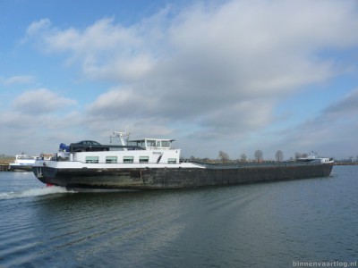 stranger428012013.jpg (68.43 Kio) Vu 2977 fois stranger428012013.jpg