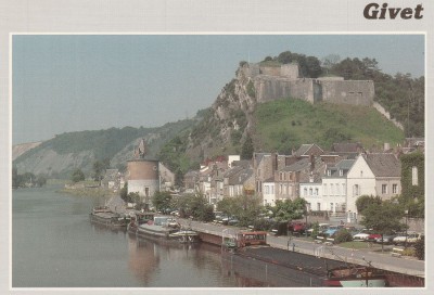 Givet (Ardennes) - Fort Charlemont et la tour Victoire (1) (red).jpg