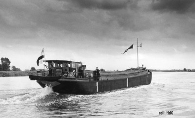 Martini 02307808 (2).jpg (115.3 Kio) Vu 1356 fois Martini 02307808 (2).jpg