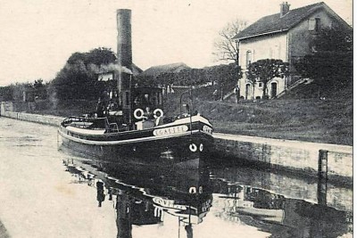 Remorqueur Egalité (Pénichienne ) Creil.jpg (86.13 Kio) Vu 1850 fois Remorqueur Egalité (Pénichienne ) Creil.jpg