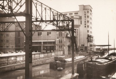 Cappelle-la-Grande (Nord) - Usine Lesieur (1) (red).jpg