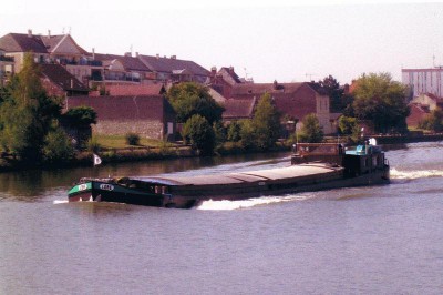 LORE 02 (red).jpg (65.75 Kio) Vu 5332 fois LORE 02 (red).jpg