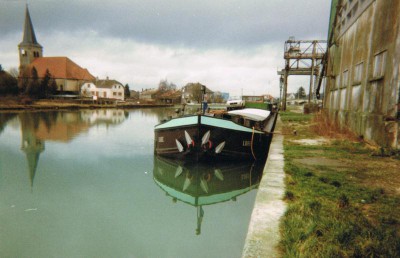 LORE 03 (red).jpg (55.49 Kio) Vu 5703 fois LORE 03 (red).jpg