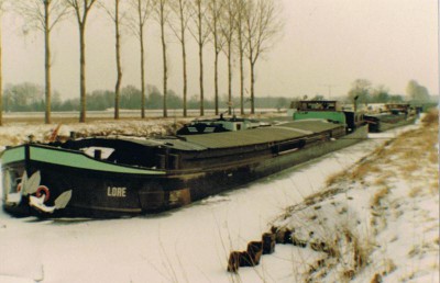 LORE 06 (red).jpg (52.2 Kio) Vu 5332 fois LORE 06 (red).jpg