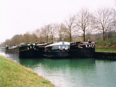 LORE 12 (red).jpg (75.46 Kio) Vu 5332 fois LORE 12 (red).jpg