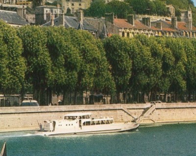 Lyon - La Saône, égilse St-Georges et colline de Fourvière - RHONE (red) (2).jpg
