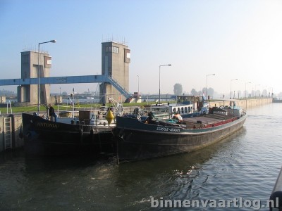 afbeelding149bb9.jpg (107.36 Kio) Vu 2811 fois afbeelding149bb9.jpg