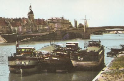 Chalon-sur-Saône (S.-et-L.) - Quais de la Saône (2) (red).jpg