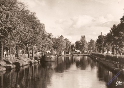 Lille - Les bords du canal (1) (red).jpg