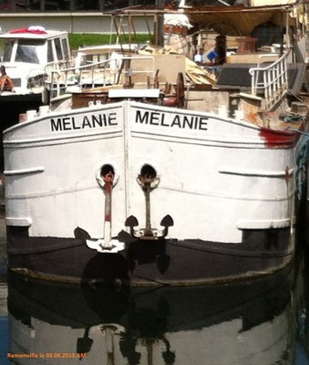 Mélanie 1.JPG (94.93 Kio) Vu 3771 fois Mélanie 1.JPG