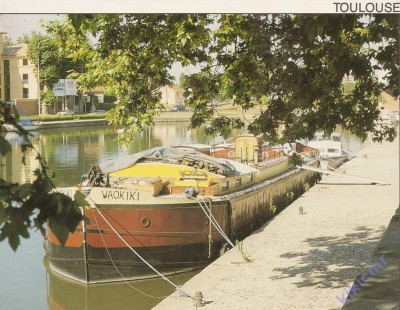 Toulouse - Péniche à quai (Copier).jpg