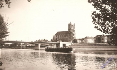 Mantes-la-Jolie (S.-et-O.) - La Seine et le Pont (1) (Copier).jpg