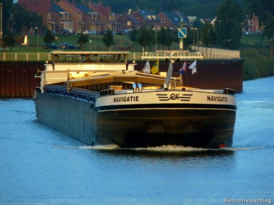 navigatie-1-10-09-2013.jpg (157.12 Kio) Vu 1984 fois navigatie-1-10-09-2013.jpg