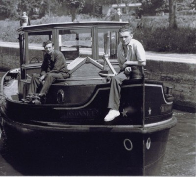 Remorqueur Buissonet                  Ecluse de Bougival.jpg