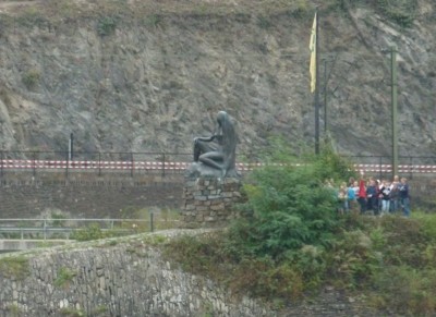 LORELEY.JPG (263.81 Kio) Vu 27385 fois LORELEY.JPG