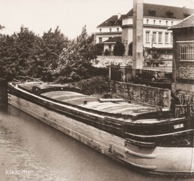 CHALONS-SUR-MARNE (Marne) - Le canal et ses péniches (2) (Copier).jpg