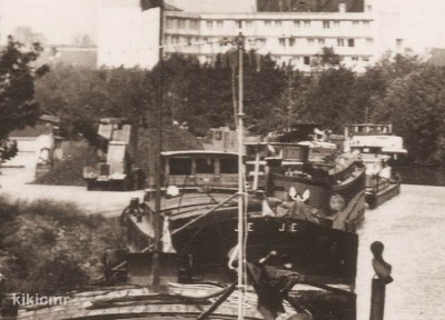 CHALONS-SUR-MARNE (Marne) - Le canal et ses péniches (4) (Copier).jpg