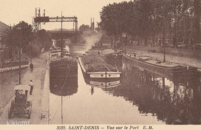 Saint-Denis - Vue sur le port (1) (Copier).jpg