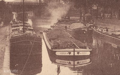 Saint-Denis - Vue sur le port (2) (Copier).jpg