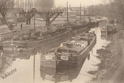 Châlons-sur-Marne - Canal de la Marne au Rhin - Le port (2) (Copier).jpg