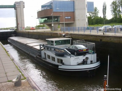 Janna-1-11-05-2005.jpg (204.57 Kio) Vu 1027 fois Janna-1-11-05-2005.jpg