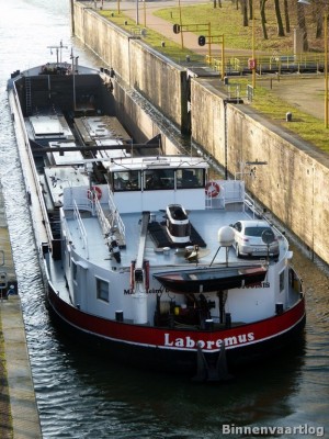 Laboremus-8-13-01-2014.jpg (171.14 Kio) Vu 1631 fois Laboremus-8-13-01-2014.jpg