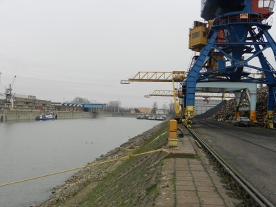 Budapest port (6).JPG (342.2 Kio) Vu 2316 fois Budapest port (6).JPG