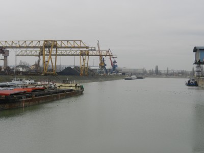 Budapest port (3).JPG (260 Kio) Vu 2312 fois Budapest port (3).JPG