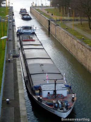 Bangga-5-13-01-2014.jpg (134 Kio) Vu 5922 fois Bangga-5-13-01-2014.jpg