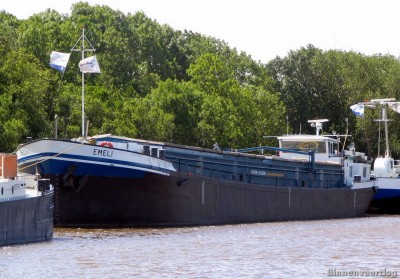 emeli-23-06-2008.jpg (244.31 Kio) Vu 1171 fois emeli-23-06-2008.jpg