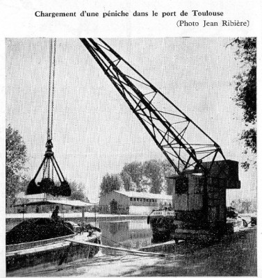 BT409-insoumis-port de toulouse.jpg