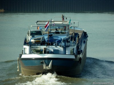 Christiaan-C-5-05-03-2014.jpg (150.1 Kio) Vu 1163 fois Christiaan-C-5-05-03-2014.jpg